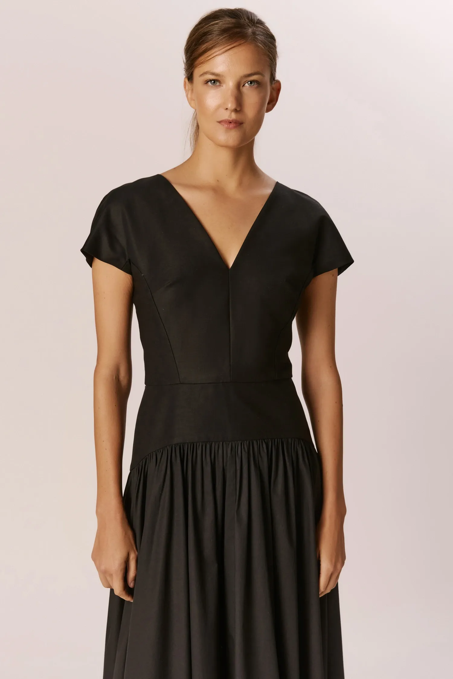 007511_VESTIDO_FRANZIDO_DECOTE_V_FIANCO_PRETO_ANDREAMARQUES -2-